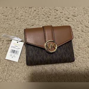 NWT Michael Kors Wallet